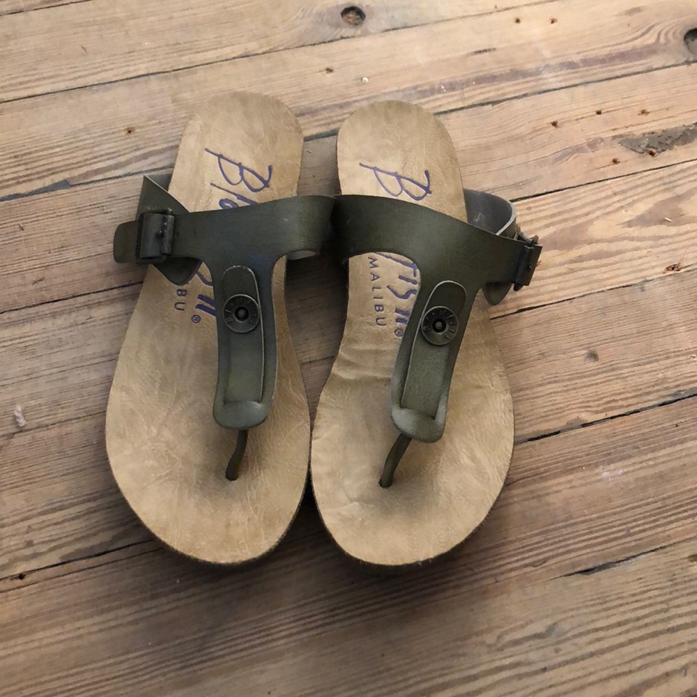 green blowfish sandals